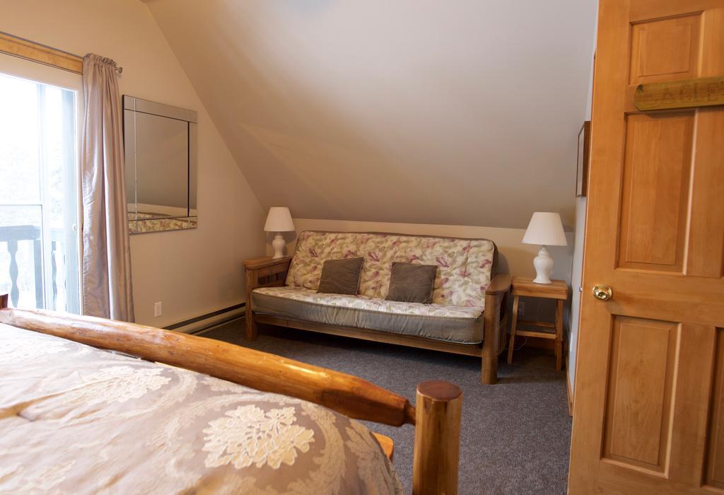 Kicking Horse Canyon Guest House 戈尔登 外观 照片