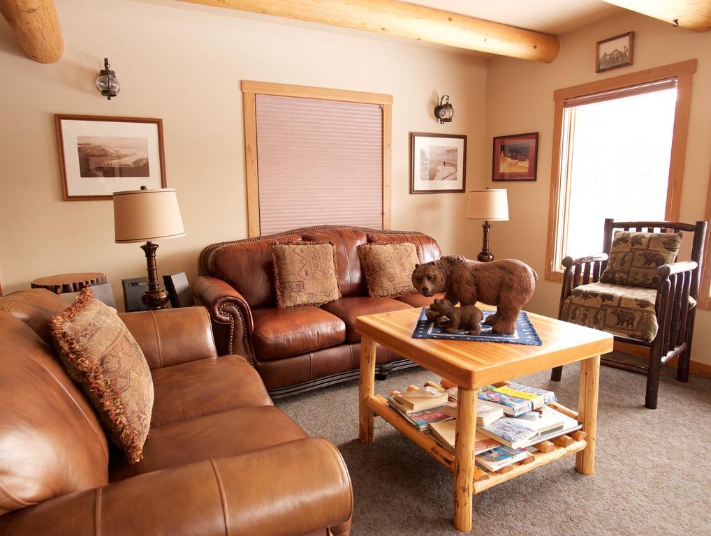 Kicking Horse Canyon Guest House 戈尔登 外观 照片