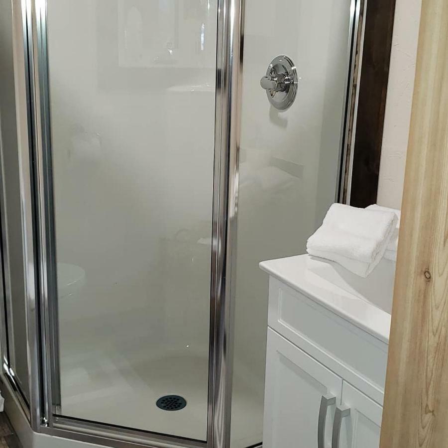 Kicking Horse Canyon Guest House 戈尔登 外观 照片