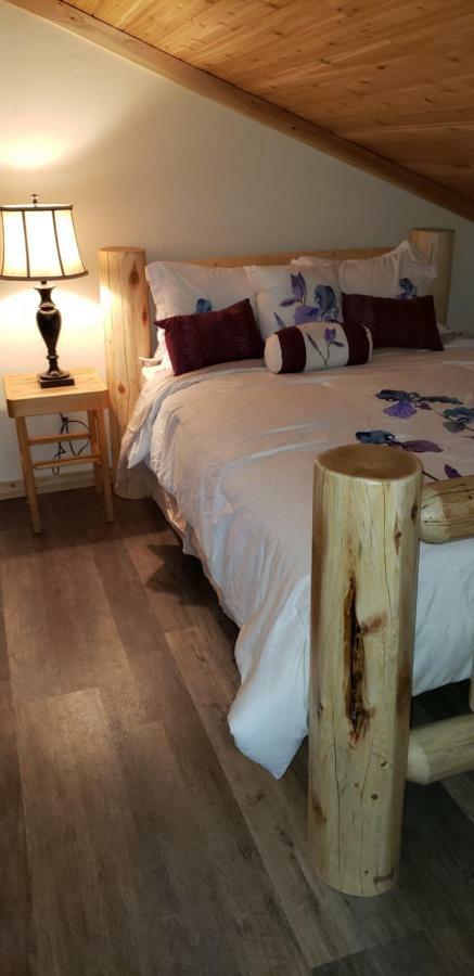 Kicking Horse Canyon Guest House 戈尔登 外观 照片
