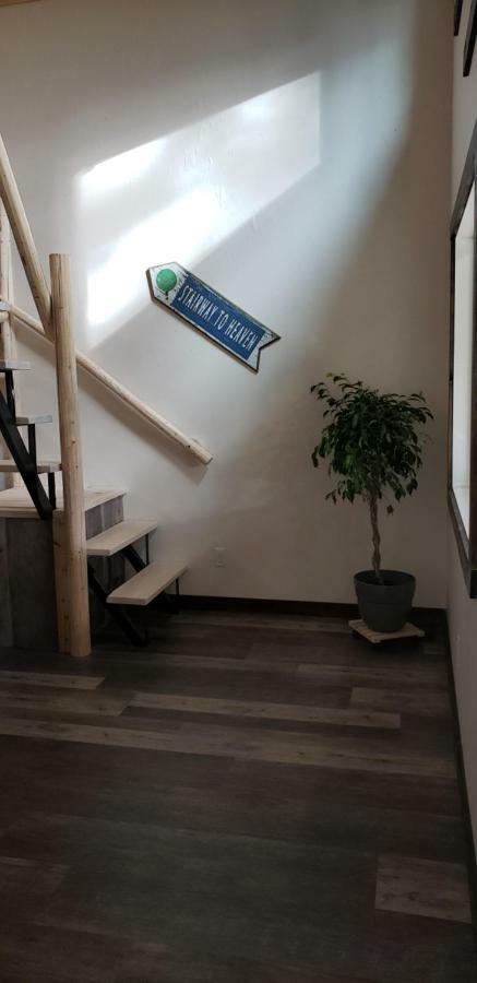 Kicking Horse Canyon Guest House 戈尔登 外观 照片
